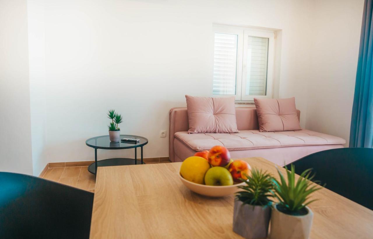 Apartments Nina Brist Eksteriør bilde